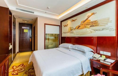 Longhua District Hotel | Vienna Hotel Shenzhen Guanlan Guanguang Road Foxconn