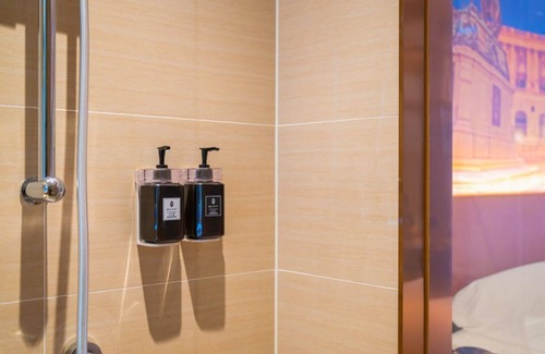 Futian CBD Hotel | Vienna Hotel Shenzhen Luohu port