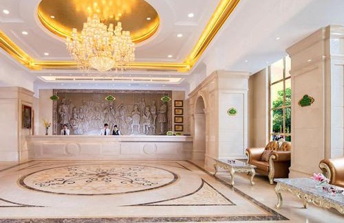 Longhua District Hotel | Vienna Hotel Shenzhen Unitown