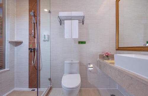 Longhua District Hotel | Vienna Hotel Shenzhen Unitown