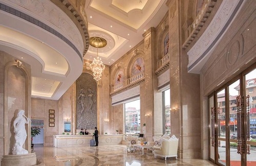 Gangkou District Hotel | Vienna International Hotel (Fangchenggang Administration Center High-speed Railway Station branch)