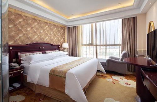 Taicang Hotel | Vienna International Hotel Taicang Wanda Square