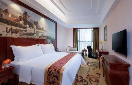 Yuancheng District Hotel | Vienna International Hotel Heyuan Yajule Garden