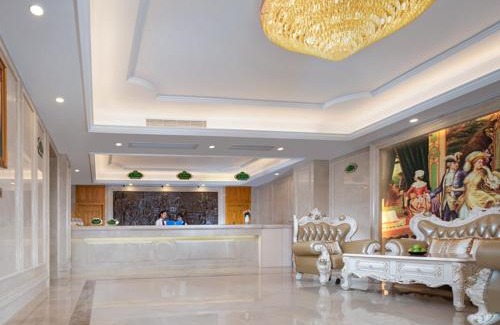 Huiyang Hotel | Vienna International Hotel Huizhou South Railway Station