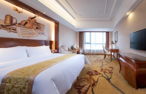 Rongcheng District Hotel | Vienna International Hotel Jieyang Yangmei Jade hotel