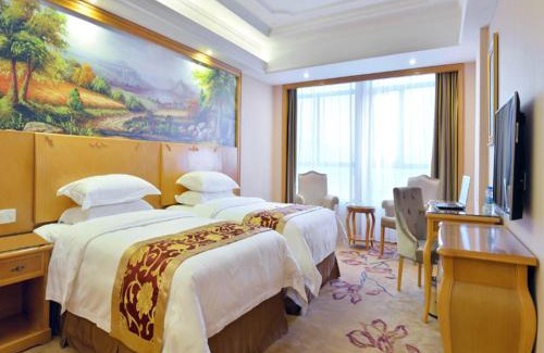 Meijiang District Hotel | Vienna International Hotel Meizhou Dingzi Bridge