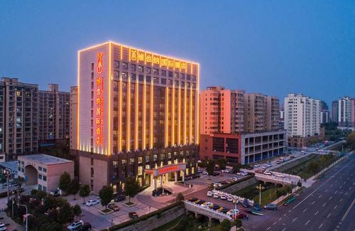 Shihe District Hotel | Vienna International Hotel Xinyang Yangshan New District