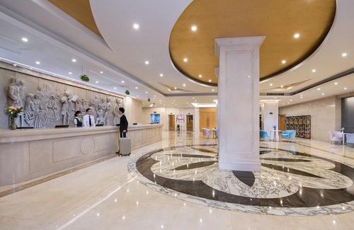 Xiangzhou District Hotel | Vienna International Hotel Zhuhai Golden Phoenix