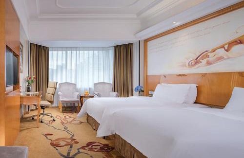 Xiangzhou District Hotel | Vienna International Hotel Zhuhai Golden Phoenix