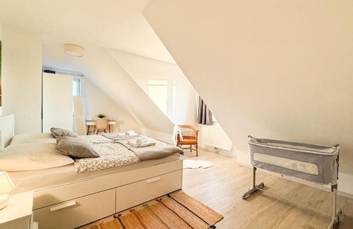 Sußenbrunn Apartment | Vienna's Nature Corner - charming rooftop family apartment