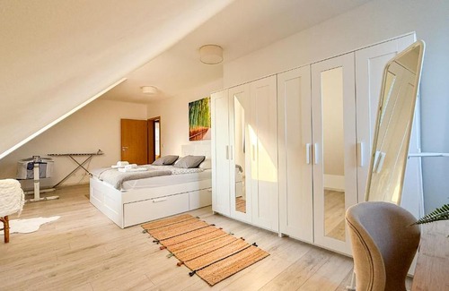 Sußenbrunn Apartment | Vienna's Nature Corner - charming rooftop family apartment