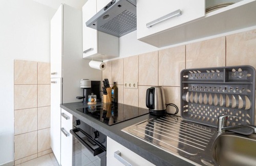 Oberlaa Apartment | Viennese jewel | 45m² | near airport & center | parking & WLAN | for 4 persons