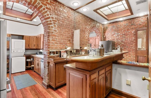 Faubourg Marigny Apartment | Vieux Carre Condo with 2 Balconies