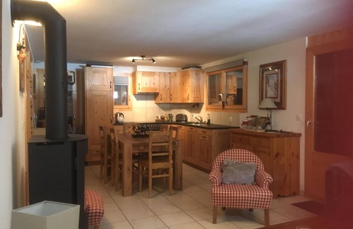 Grimentz Apartment | Vieux Chalet B3 - A lovely 2 bedroom apartment in the village of Grimentz