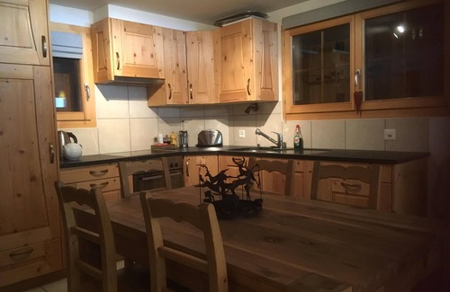 Grimentz Apartment | Vieux Chalet B3 - A lovely 2 bedroom apartment in the village of Grimentz