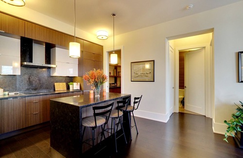 Toronto Entertainment District Condo | View CN Tower/Lake from the Sky!