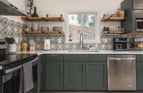 Bailey House | View Haus w/Dome Theater & Yoga Studio + Hot Tub