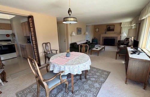 Endolyne House | View Home - West Seattle, 31 day min., Puget Sound, Parks & Bus/Ferry Close By