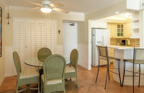 Marco Island Condo | View is a 10. This condo is new and fresh. South Seas Tower 4-1009