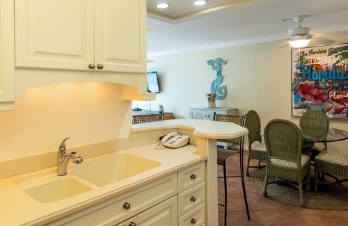 Marco Island Condo | View is a 10. This condo is new and fresh. South Seas Tower 4-1009