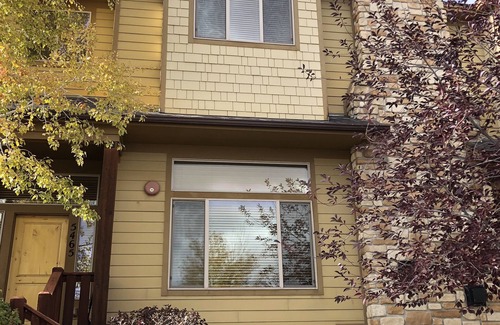 Bear Hollow Village House | View of the Ski Resort! 4bd, 3.5bth, private hot tub, 2 car garage.