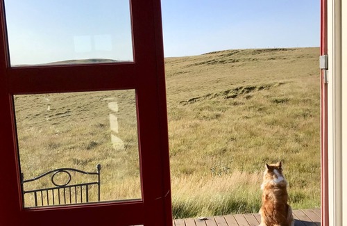 Kjosarhreppur House | View of volcano Hekla and horse pastures, very cozy and quiet,