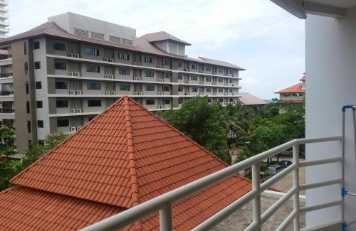 Jomtien Apartment | View Talay resort 5C condo 115B minimum stay 29 nights