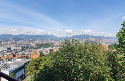 San Diego House | view to medellin