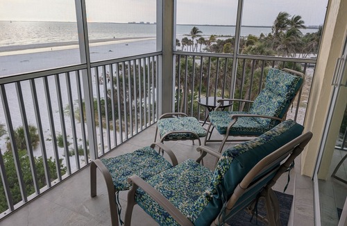 Fort Myers Beach Condo | View View Spectacular N End Ft Myers Beach