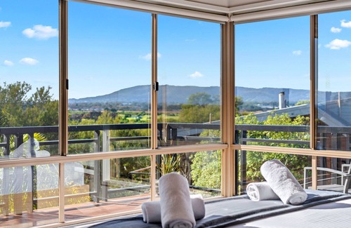 Tootgarook House | ViewHaven - Panoramic Bay View Accommodation