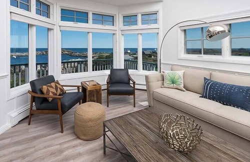 York Beach House | ViewPoint - 2BR Middle Townhouse Suite 104