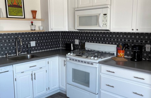 Potrero Hill Condo | Views! 2-bedroom condo, private deck w/unobstructed Bay Views in San Francisco