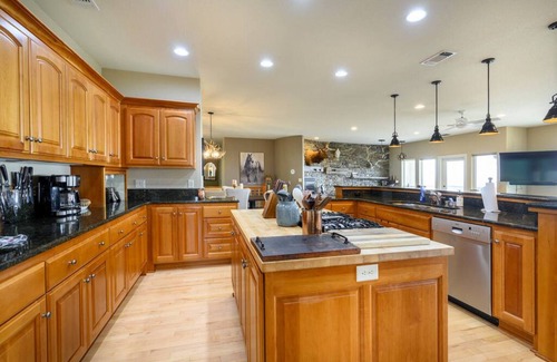 Auburn House | Views-2 Kitchens-2 Laundry Rooms-Game Room-Garage