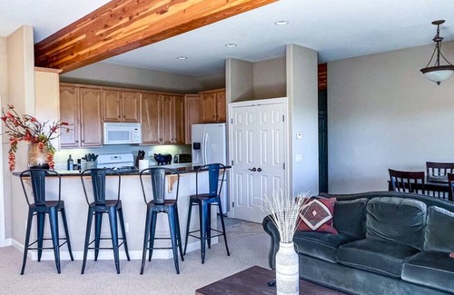 Auburn House | Views-2 Kitchens-2 Laundry Rooms-Game Room-Garage