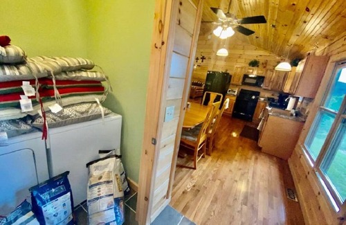 Bryson City Cabin | VIEWS at 3800 Elevation! Big Bench High Cabin