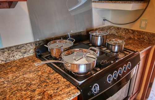 Ixtapa - Zihuatanejo Condo | VIEWS Beach Designer Upscale 2-4 adultsnBest Location CASA ZIH LaRopa Playa