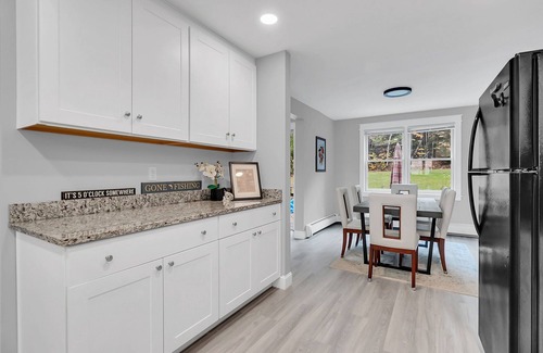 Harrison Condo | Views! Cozy, Private 3BR Condo with lake access!