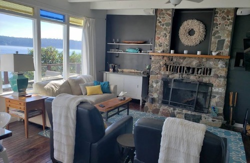 Vashon Island House | Views from Mt Rainier to Gig Harbor, Large Private Yard, Drive up to the House