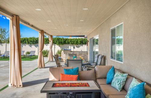 Desert Hot Springs House | Views, Gameroom, Saltwater Pool & Hot tub, Firepit by MariamsBnb