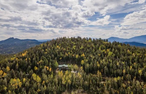 Conifer Mountain and Meadows Villa | VIEWS! Hot tub, barrel sauna, arcade, axe throwing