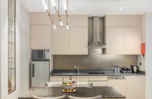 Bay La Sun Apartment | Views Hotel & Residences