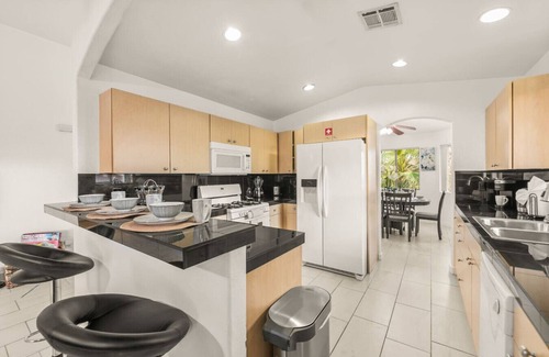 Desert Hot Springs House | Views,Large pool,Putting green, Mtn Views & Games