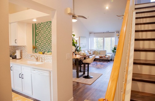 Southeast Boise Condo | VIEWS! Lovely Furn. Condo: 2 bed./2 full bath +Office, Deck, Garage: 30-day min.