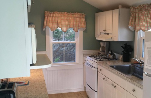 Campground Landing Cottage | Views Of Cape Cod Bay at Campground Beach, A/C, Heat, Wifi, Outdoor Shower