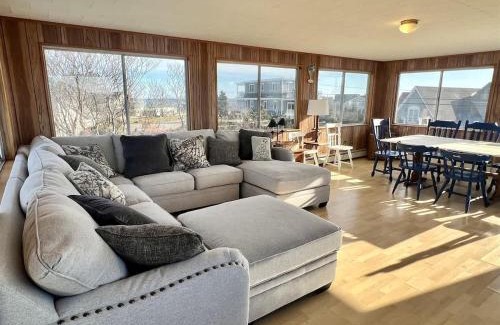 York Beach House | Views of The Atlantic Ocean and Nubble Lighthouse 4 Bedroom Family Home