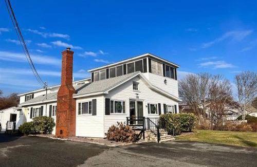 York Beach House | Views of The Atlantic Ocean and Nubble Lighthouse 4 Bedroom Family Home