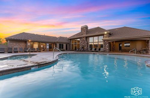 Washington House | Views Over Coral Canyon townhouse