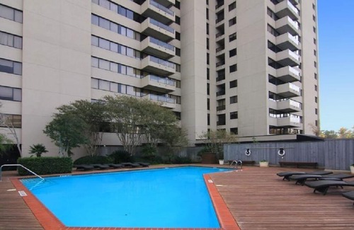 River Oaks Apartment | Views over Memorial Park