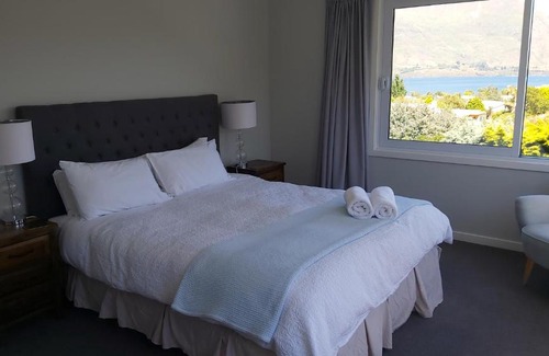 Wanaka House | Views, Space, Comfort, The Perfect Holiday Treat