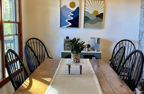 Ellijay Cabin | Views - Updated Cabin on Walnut Mountain- Pet Friendly